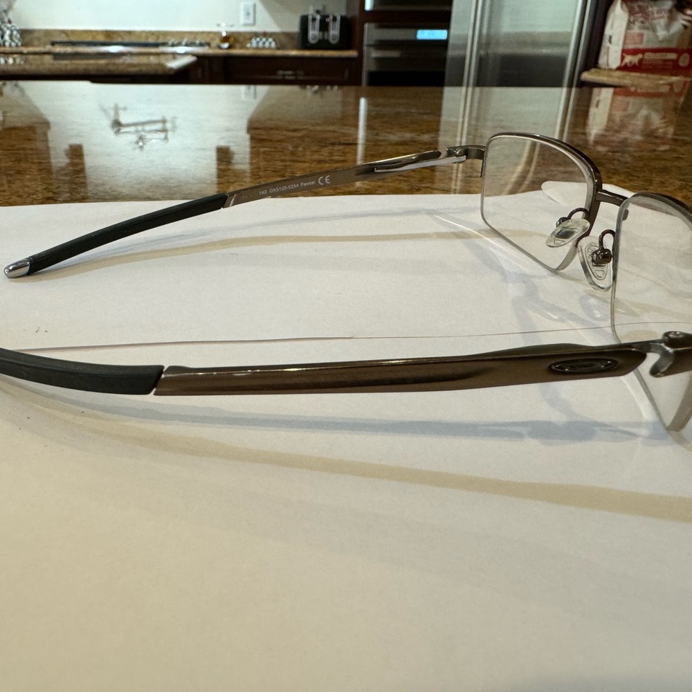 Oakley Glasses Frames - image 4